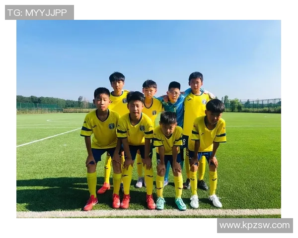 足球巨星齐聚时尚舞台闪耀绿茵与秀场完美融合盛宴